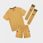 Niño Crystal Palace 2025/26 Tercer Kit Águila Dorada Niño Crystal Palace 2025/26 Tercer Kit Águila Dorada