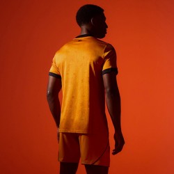Camiseta local Wolverhampton Wanderers 2026/27 para mujer Camiseta local Wolverhampton Wanderers 2026/27 para mujer