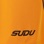 Pantalones cortos locales Wolverhampton Wanderers 2026/27 para hombre - Dorado Pantalones cortos locales Wolverhampton Wanderers 2026/27 para hombre - Dorado